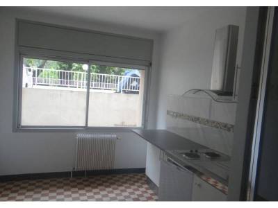 photo1