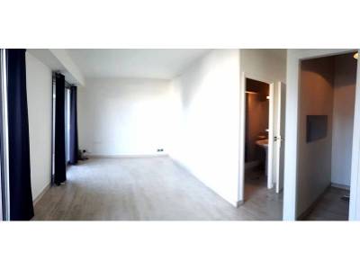 photo1