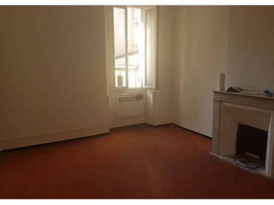 photo1