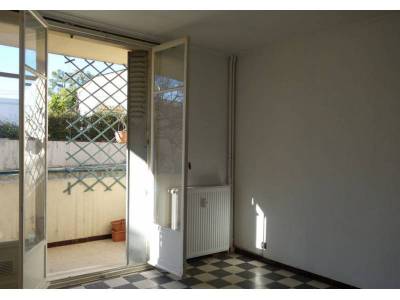 photo1