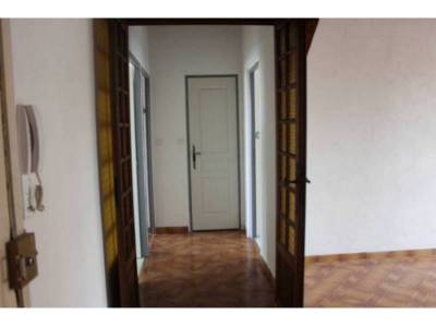 photo1
