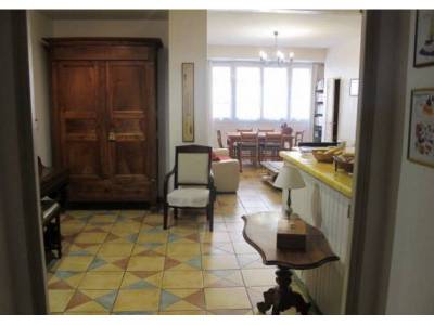 photo1