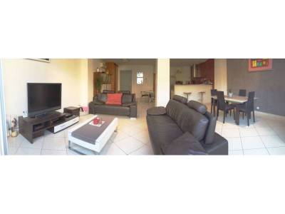 photo1