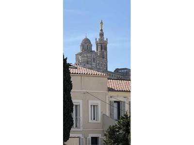 Vue de la terrasse sur Notre Dame de La Garde